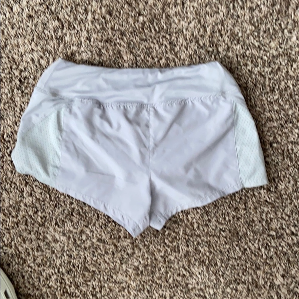 Women’s Nike running shorts - Picture 3 of 7